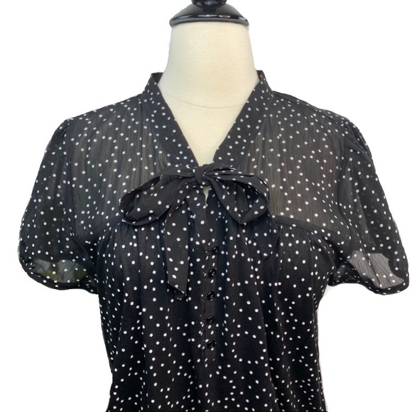 Ann Taylor the LOFT circular polka dot top - Picture 2 of 9